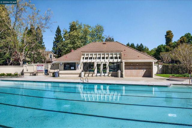 25 Cannes Ct, Danville, CA 94506