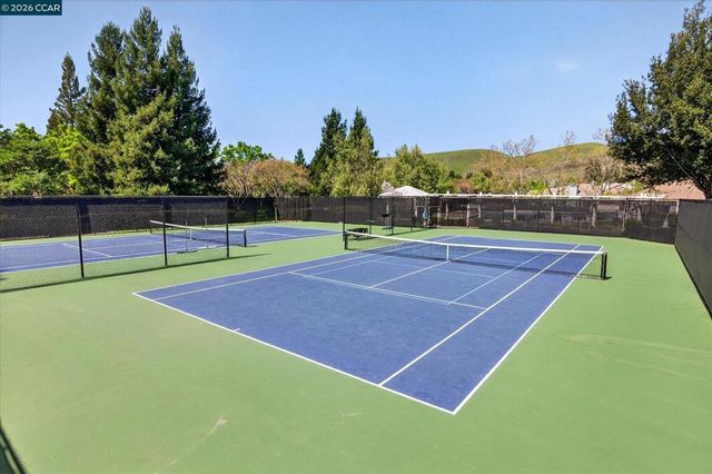 25 Cannes Ct, Danville, CA 94506