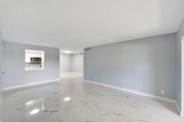 9960 Pineapple Tree Drive 107, Boynton Beach, FL 33436