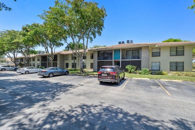 9960 Pineapple Tree Drive 107, Boynton Beach, FL 33436