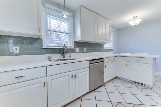 42 Maitland Ave, Randolph, MA 02368