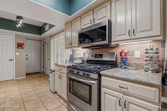 717 LAKESHORE Drive, El Paso, TX 79932