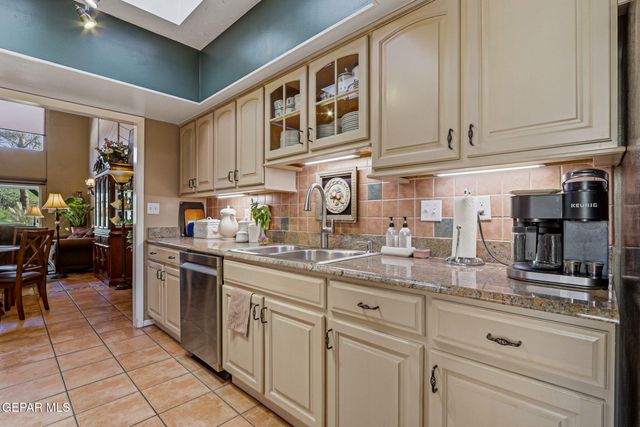 717 LAKESHORE Drive, El Paso, TX 79932