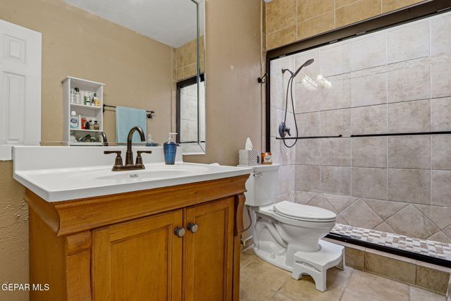 717 LAKESHORE Drive, El Paso, TX 79932