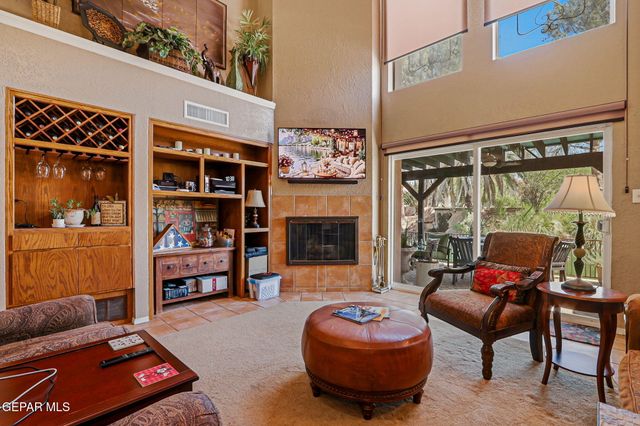 717 LAKESHORE Drive, El Paso, TX 79932