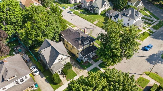 201 Maple Avenue, La Porte, IN 46350