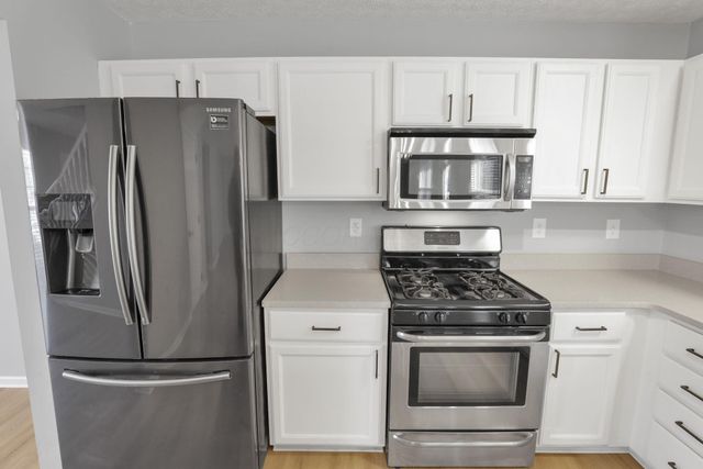 4583 Fern Trail Drive, Hilliard, OH 43026