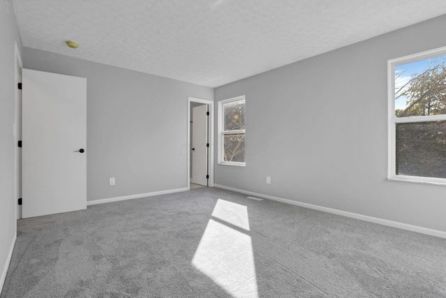 4583 Fern Trail Drive, Hilliard, OH 43026