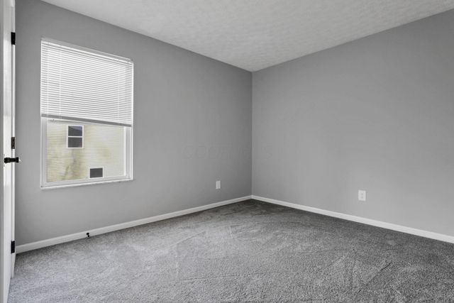 4583 Fern Trail Drive, Hilliard, OH 43026