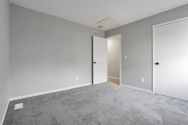 4583 Fern Trail Drive, Hilliard, OH 43026