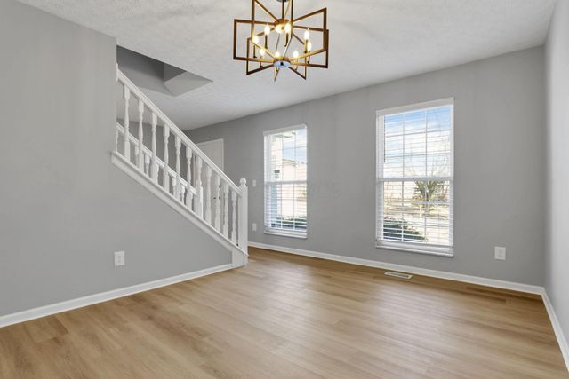 4583 Fern Trail Drive, Hilliard, OH 43026