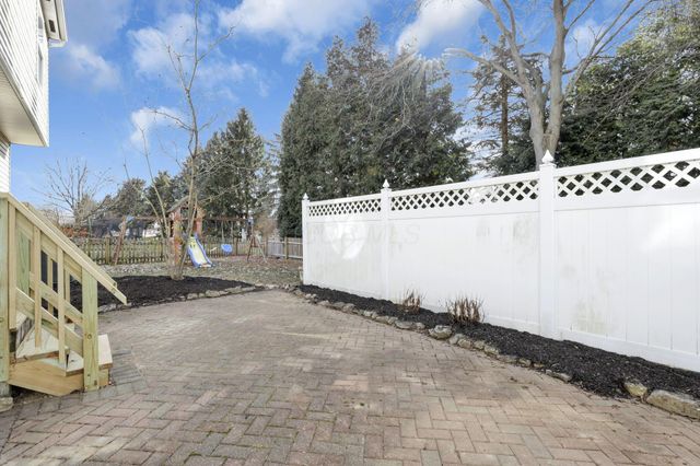 4583 Fern Trail Drive, Hilliard, OH 43026