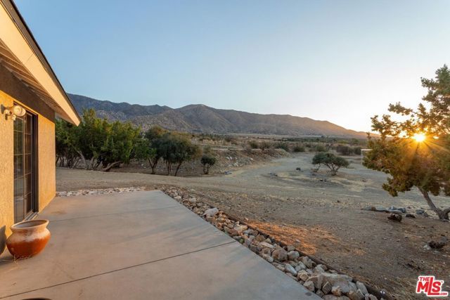 29243 Piani Road, Pearblossom, CA 93553