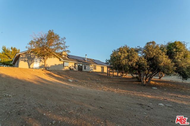 29243 Piani Road, Pearblossom, CA 93553