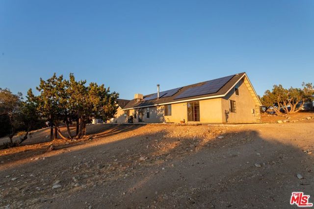 29243 Piani Road, Pearblossom, CA 93553