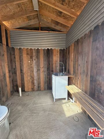 29243 Piani Road, Pearblossom, CA 93553