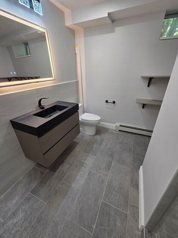 137 Centre St G, Boston, MA 02119