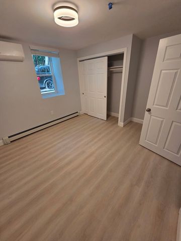 137 Centre St G, Boston, MA 02119