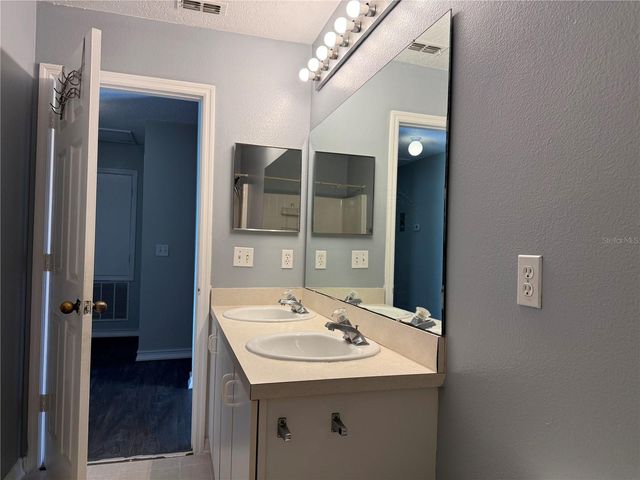 1219 KEMPTON CHASE PARKWAY, Orlando, FL 32837