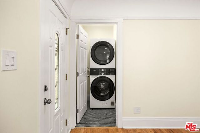6190 Mesa Avenue, Los Angeles, CA 90042