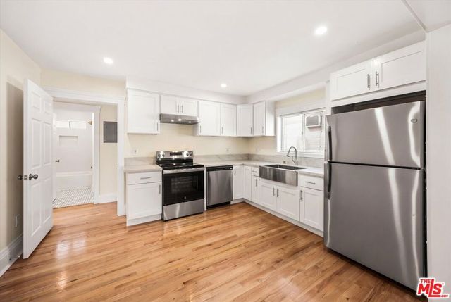 6190 Mesa Avenue, Los Angeles, CA 90042