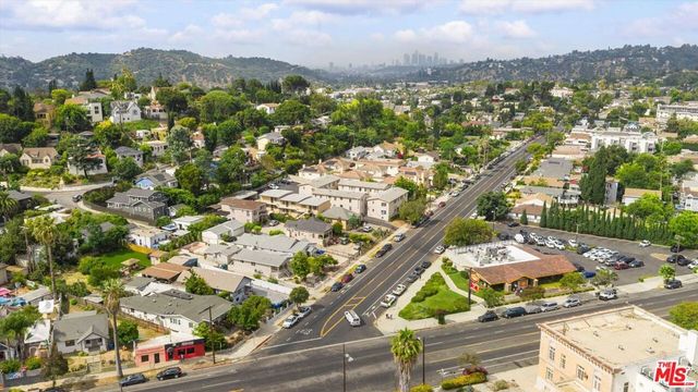 6190 Mesa Avenue, Los Angeles, CA 90042
