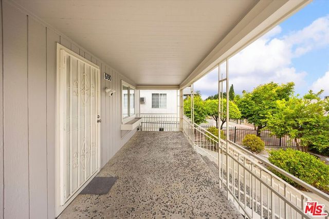 6190 Mesa Avenue, Los Angeles, CA 90042