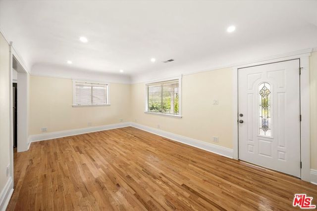6190 Mesa Avenue, Los Angeles, CA 90042