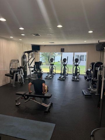 1175 NE Miami Gardens Dr 703, Miami, FL 33179