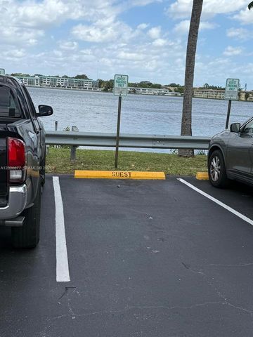 1175 NE Miami Gardens Dr 703, Miami, FL 33179