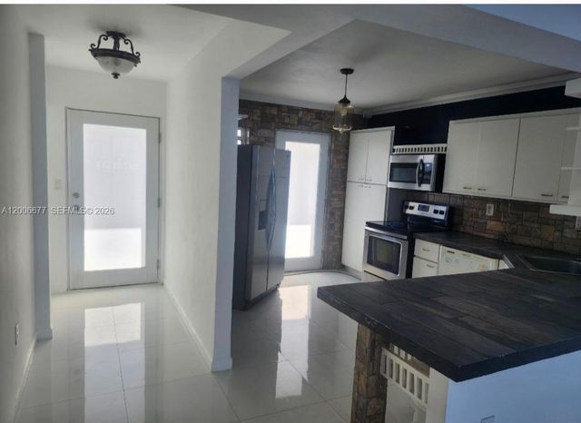 1175 NE Miami Gardens Dr 703, Miami, FL 33179