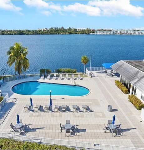 1175 NE Miami Gardens Dr 703, Miami, FL 33179