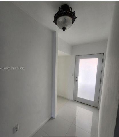 1175 NE Miami Gardens Dr 703, Miami, FL 33179