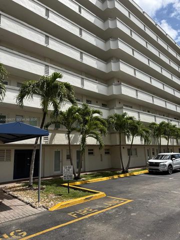 1175 NE Miami Gardens Dr 703, Miami, FL 33179