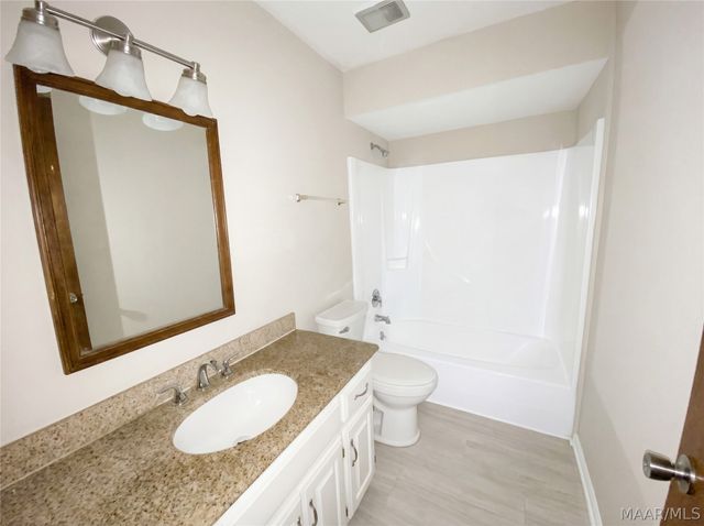 1221 Dalraida Road, Montgomery, AL 36109