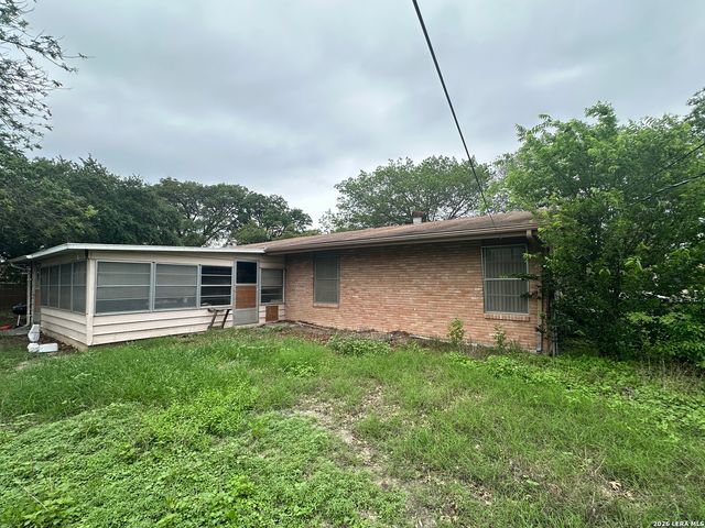 242 ZEPHYR DR, Windcrest, TX 78239