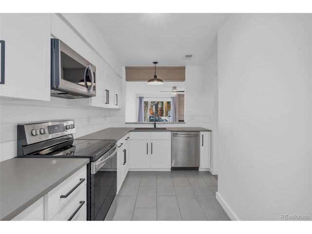 14352 E Arizona Ave, Aurora, CO 80012