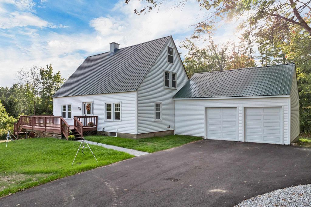538 Governor Wentworth Highway, Moultonborough, NH 03254