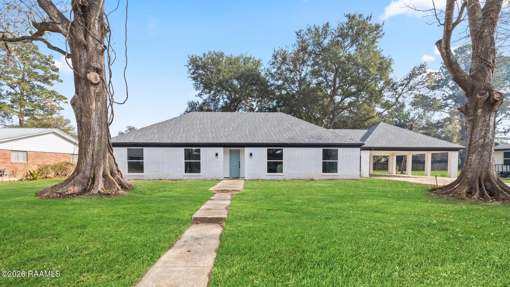 704 Victory Drive, New Iberia, LA 70563
