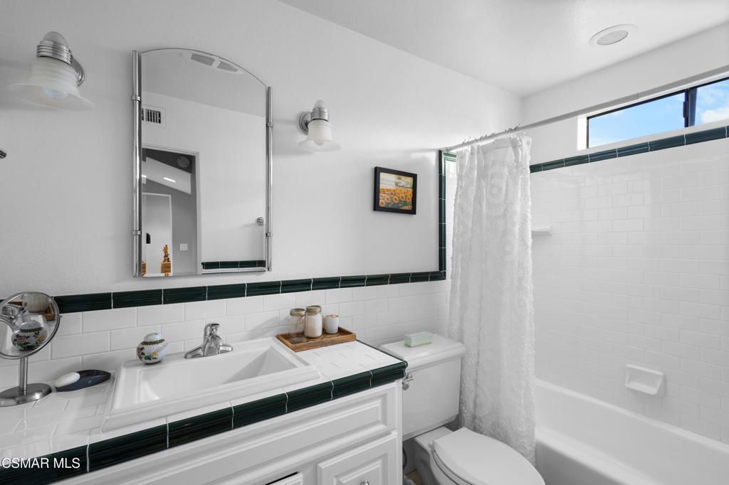 Image 12 of property listing at 1224 S Westlake Boulevard C, Westlake Village, CA 91361