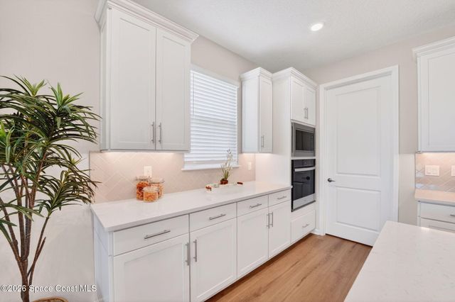 8874 Nixie Avenue, Melbourne, FL 32940