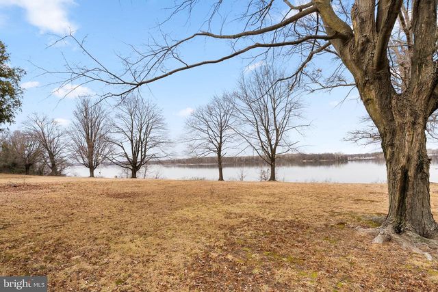 257 WARREN ST E, Edgewater Park, NJ 08010