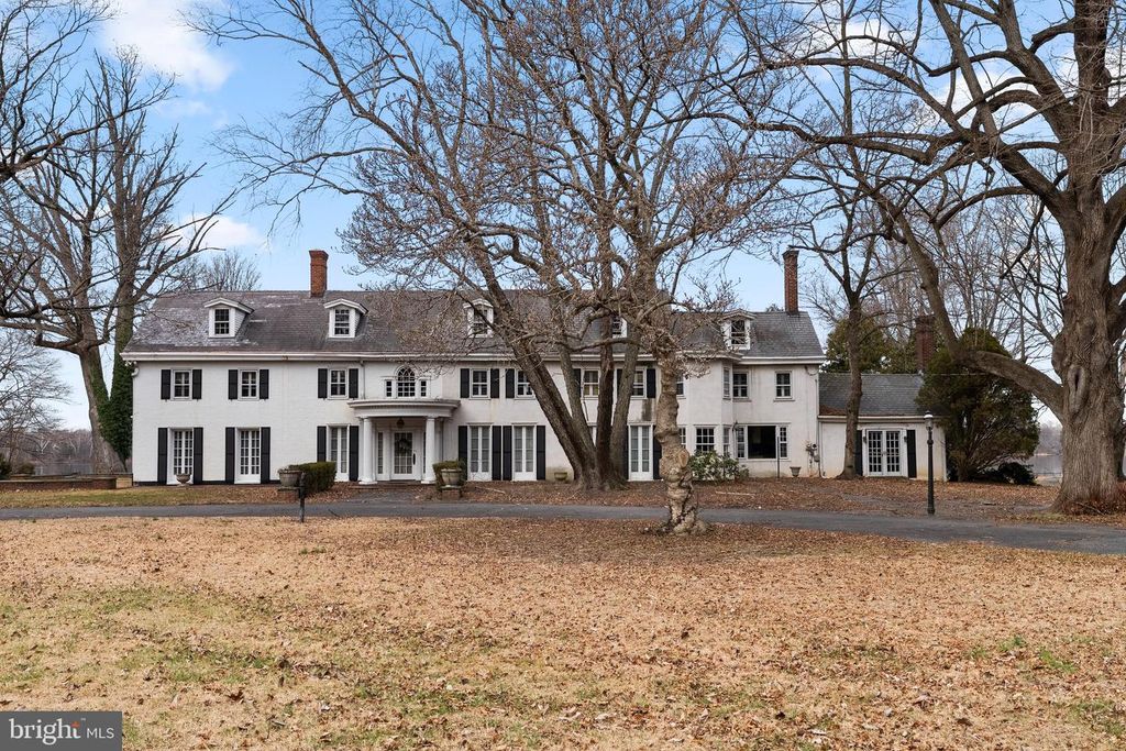 257 WARREN ST E, Edgewater Park, NJ 08010