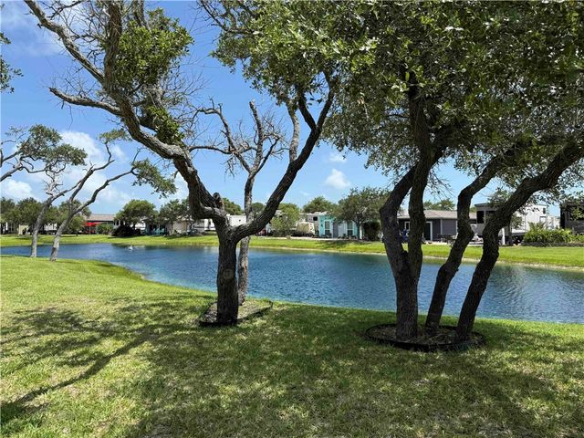 104 Augusta Circle, Aransas Pass, TX 78336