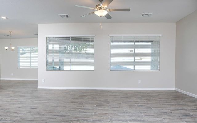 16013 N 65th Avenue, Glendale, AZ 85306