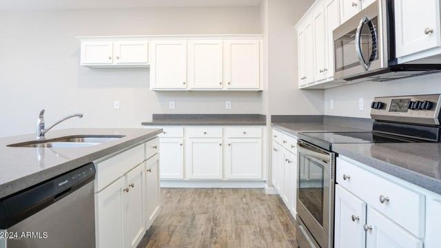 16013 N 65th Avenue, Glendale, AZ 85306