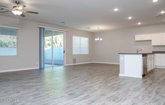 16013 N 65th Avenue, Glendale, AZ 85306