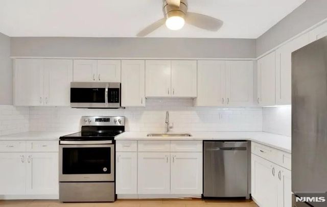 24 Iron Forge Square 24, Pompton Lakes, NJ 07442