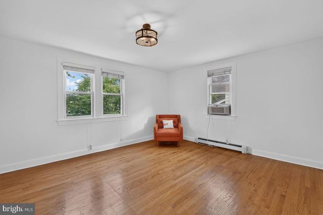 4913 BROOKS ST NE, Washington, DC 20019