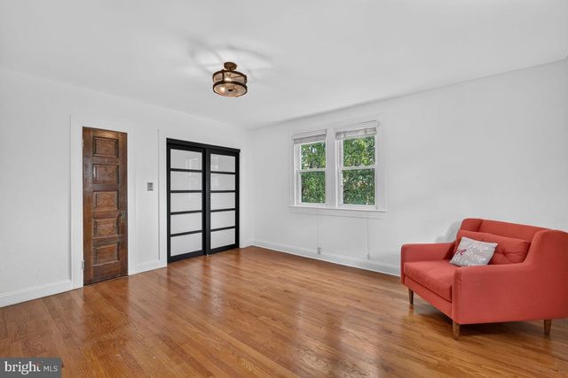4913 BROOKS ST NE, Washington, DC 20019